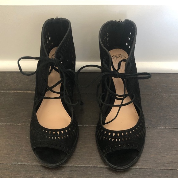 Vince Camino “Tarita” cut out lace up sandal - Picture 2 of 6